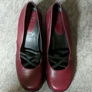 Dansko burgundy Mary Jane's